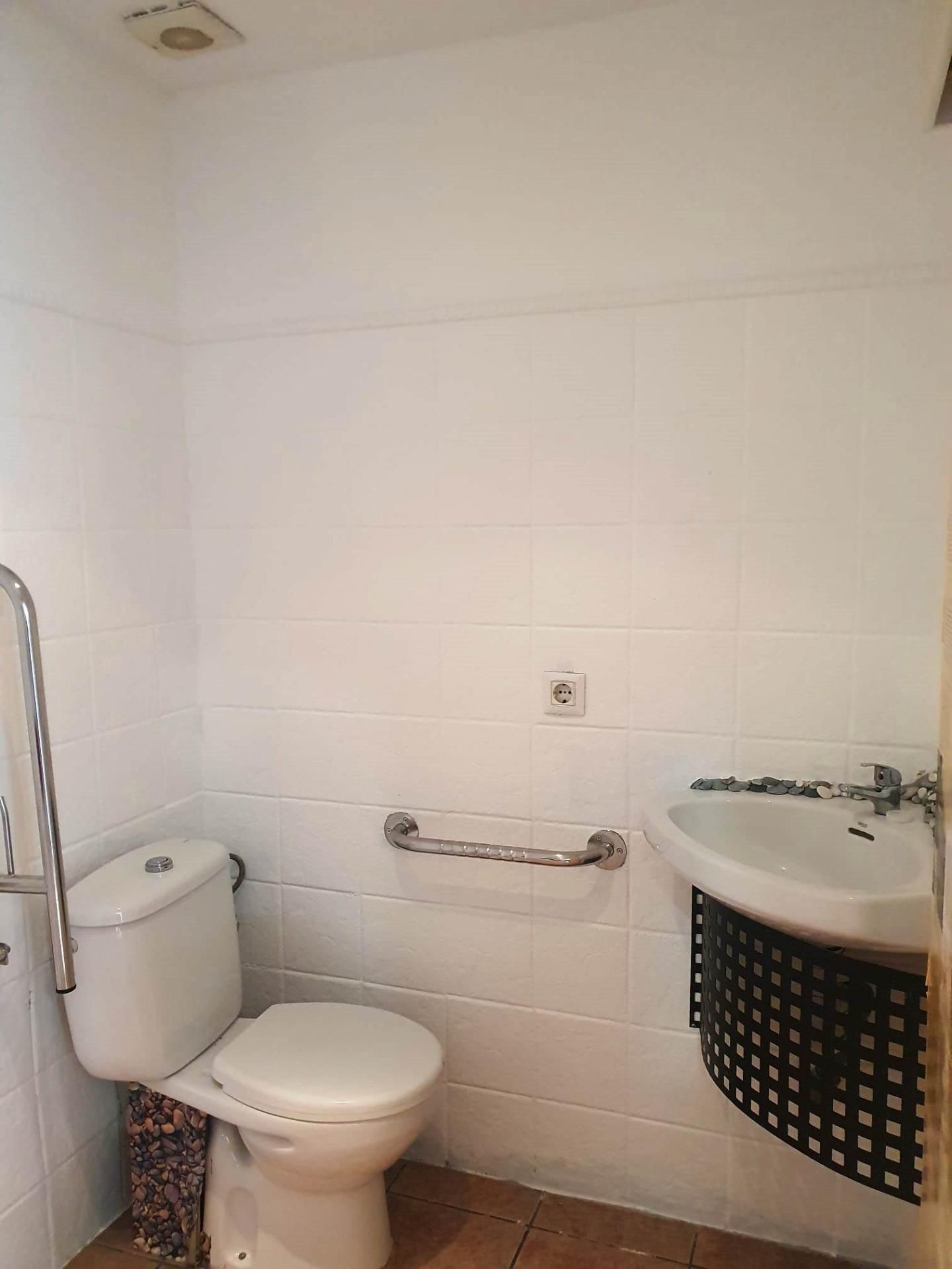 Bathroom of Premises for sale in Bormujos
