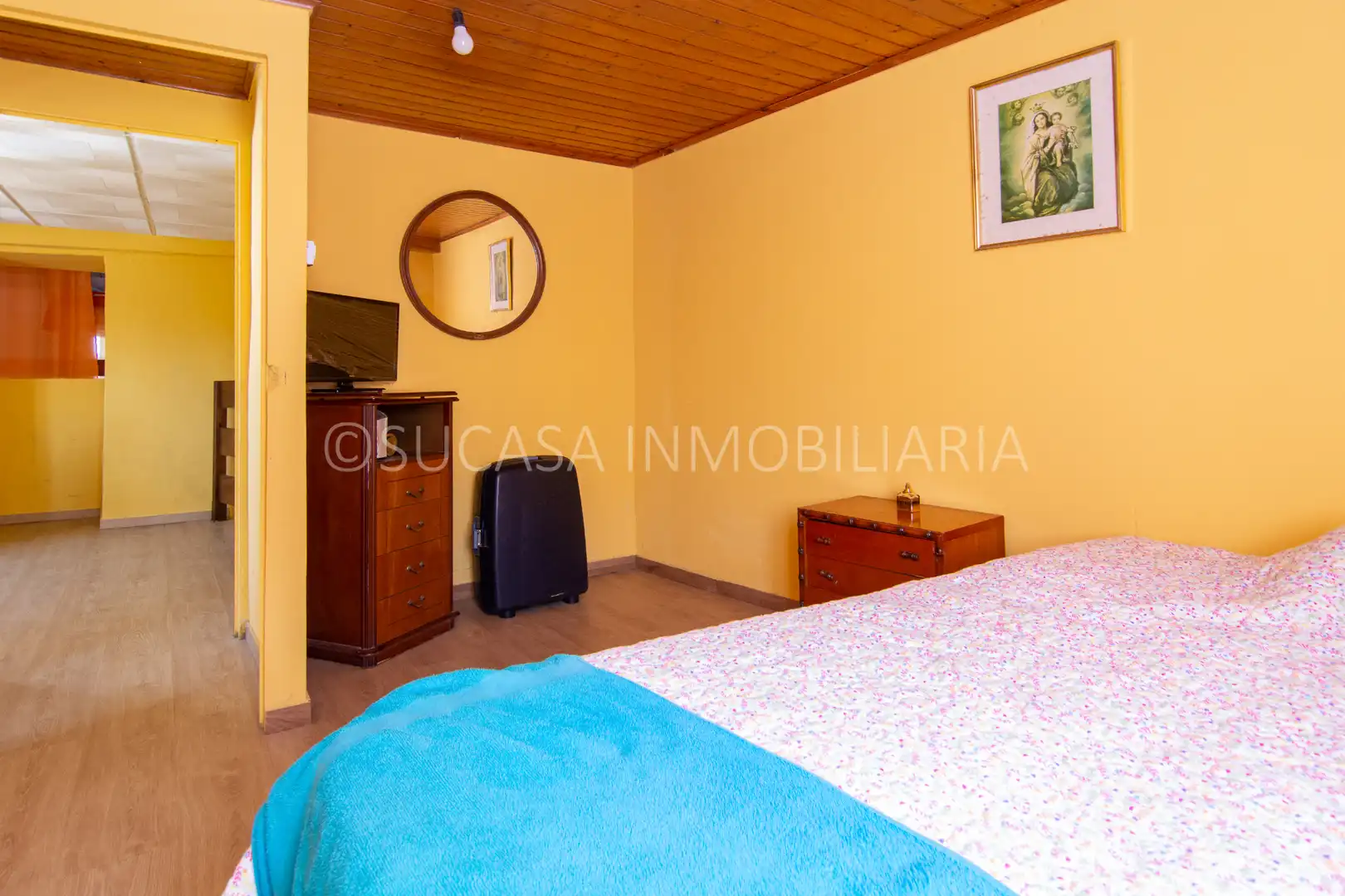 Schlafzimmer von Einfamilien-Reihenhaus zum Verkauf in Carral mit Heizung, Privatgarten und Abstellraum