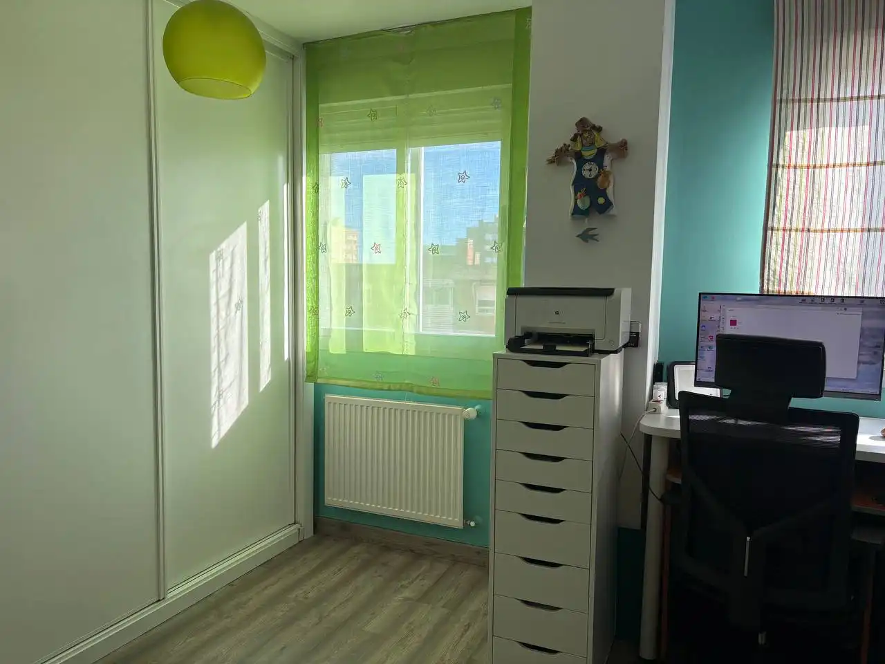 Bedroom of Flat for sale in Parla  with Air Conditioner, Heating and Parquet flooring