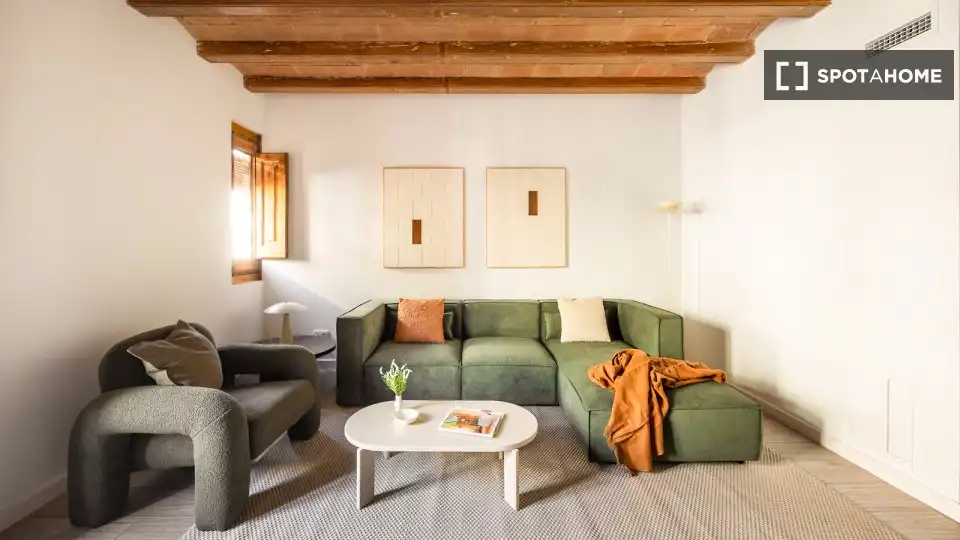 Flat with terrace to rent in Ciutat Vella, imagen 2