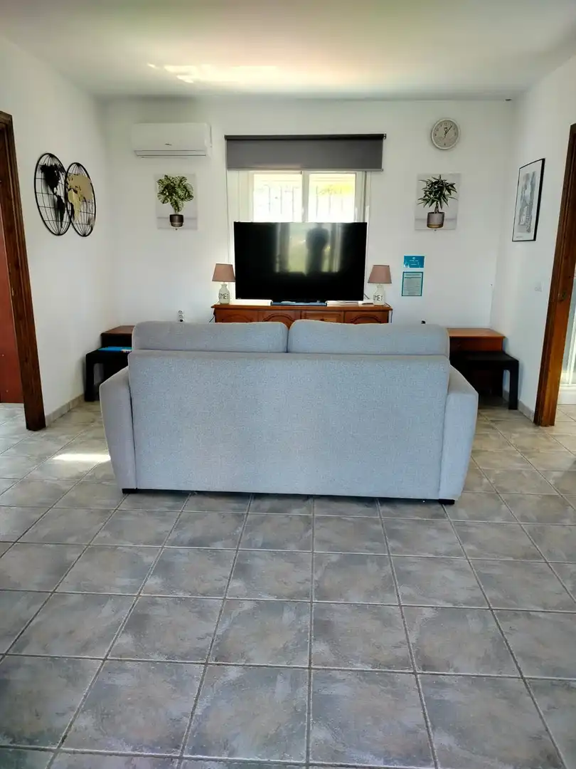Sala de estar de Finca rústica en venta en Coín con Piscina comunitaria