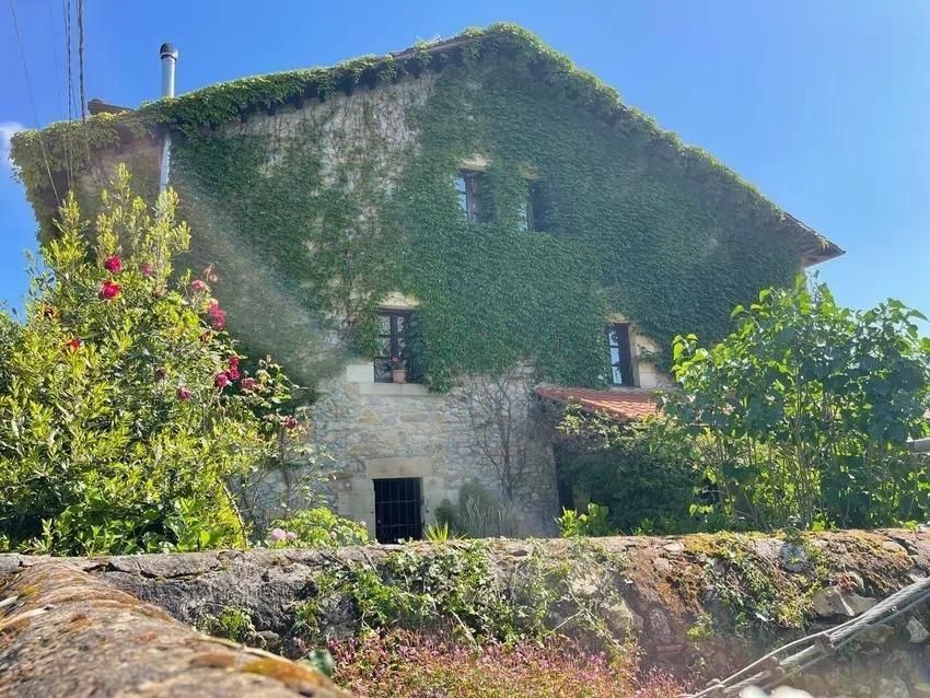 Vista exterior de Casa o xalet en venda en Alfoz de Lloredo