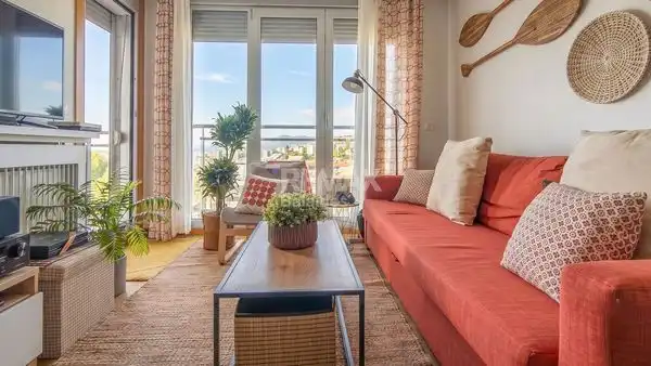 Sala d'estar de Apartament en venda en Baiona amb Calefacció, Parquet i Terrassa