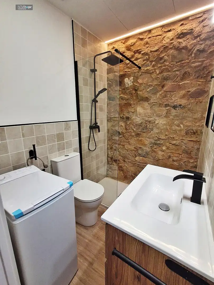 Badezimmer von Wohnung zur Miete in Málaga mit Klimaanlage, Heizung und Möbliert