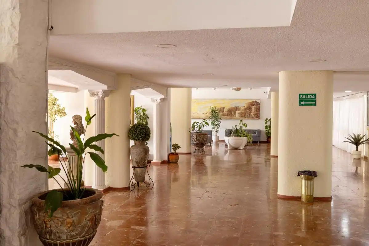 Estudio en venta en Benalmádena con Calefacción, Jardín privado y Piscina