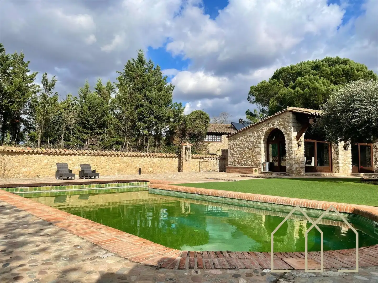 Piscina de Casa o chalet en venta en Sant Joan de Mollet con Aire acondicionado, Calefacción y Jardín privado