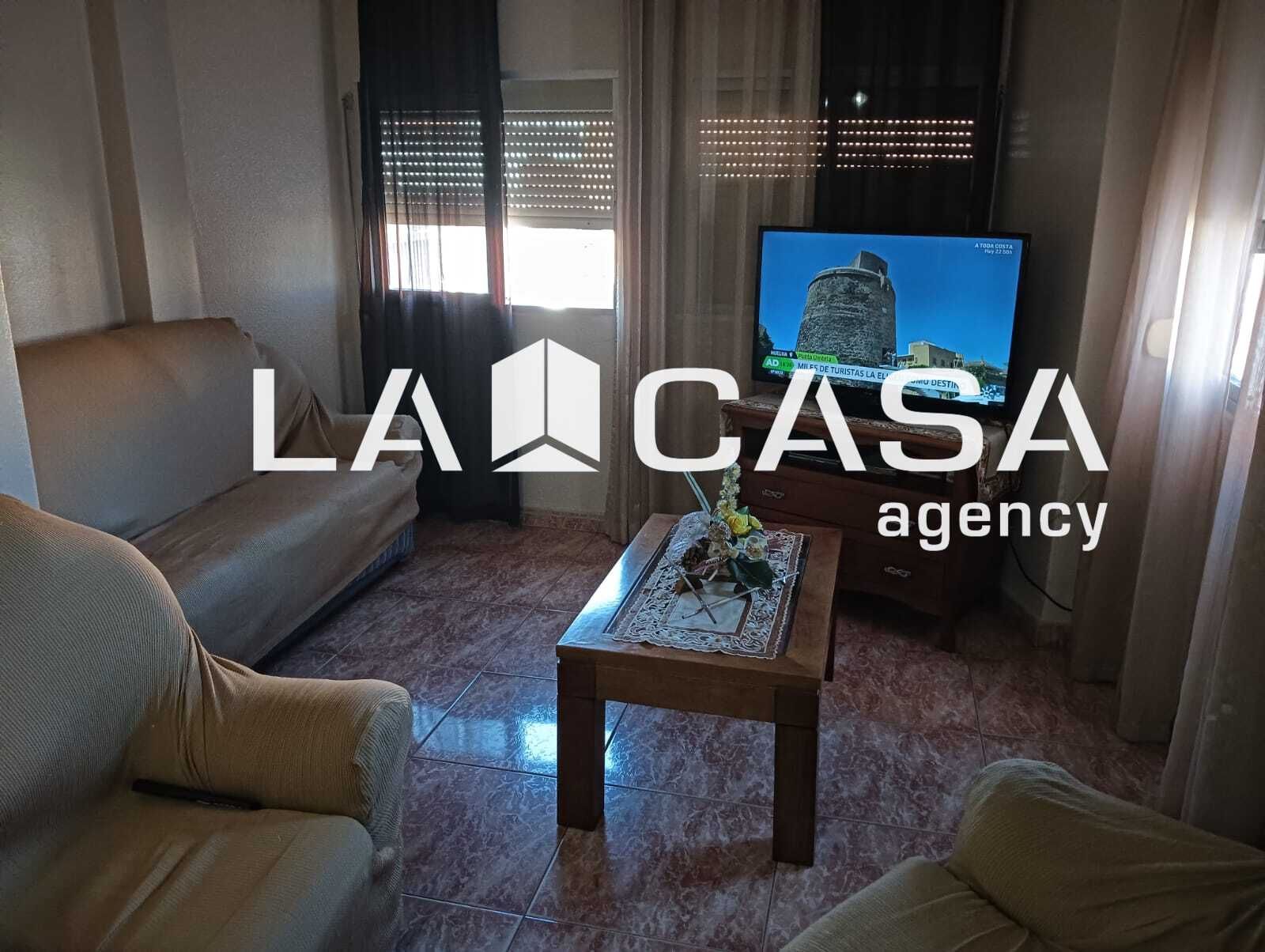 Sala d'estar de Casa o xalet en venda en Algeciras amb Terrassa