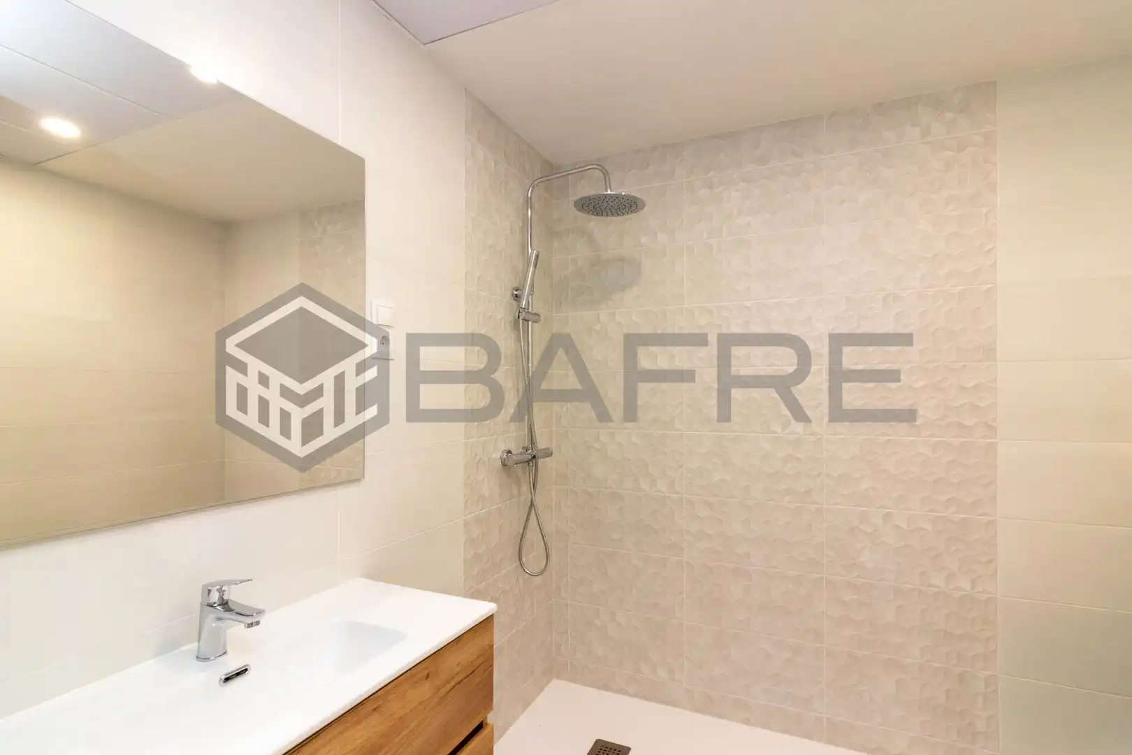 Baño de Piso en venta en Madrid con Calefacción