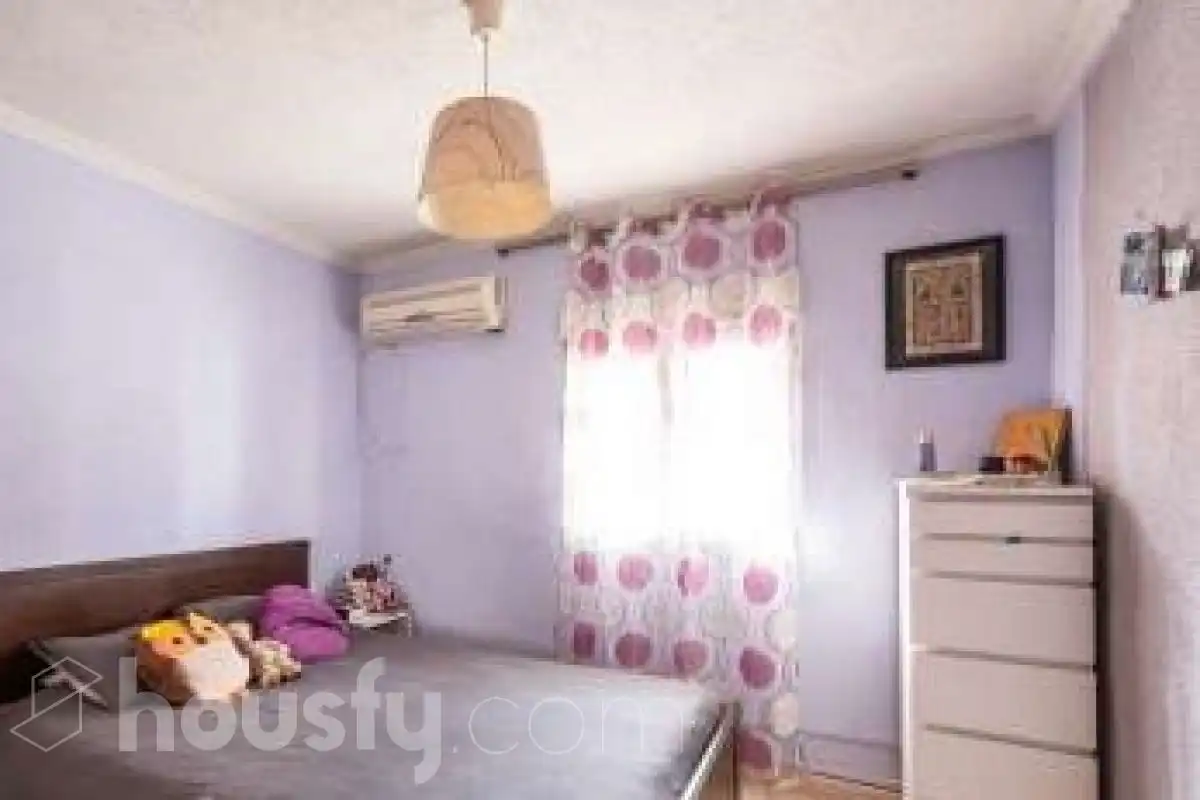 Schlafzimmer von Wohnung zur Miete in Latina