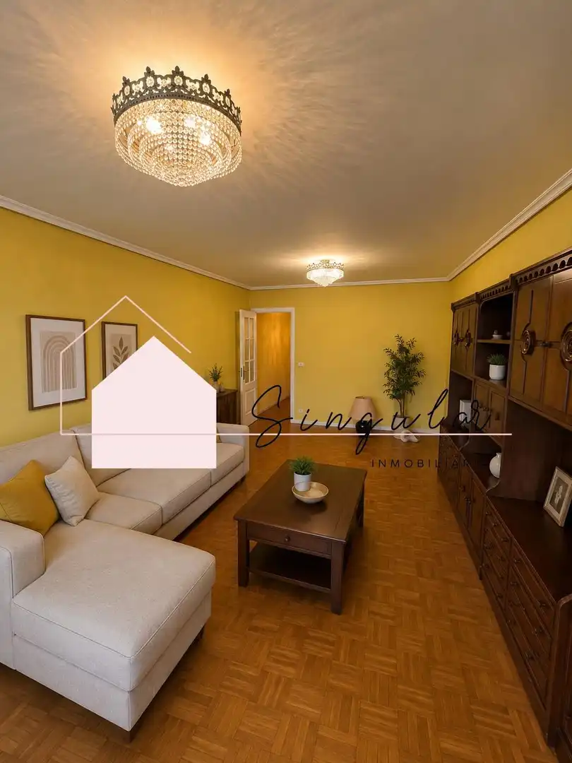 Sala de estar de Piso en venta en Vigo  con Trastero