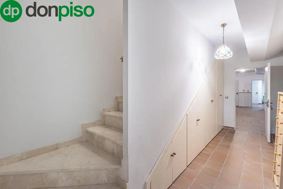 Casa adosada en venta en Granada con Calefacción, Jardín privado y Terraza