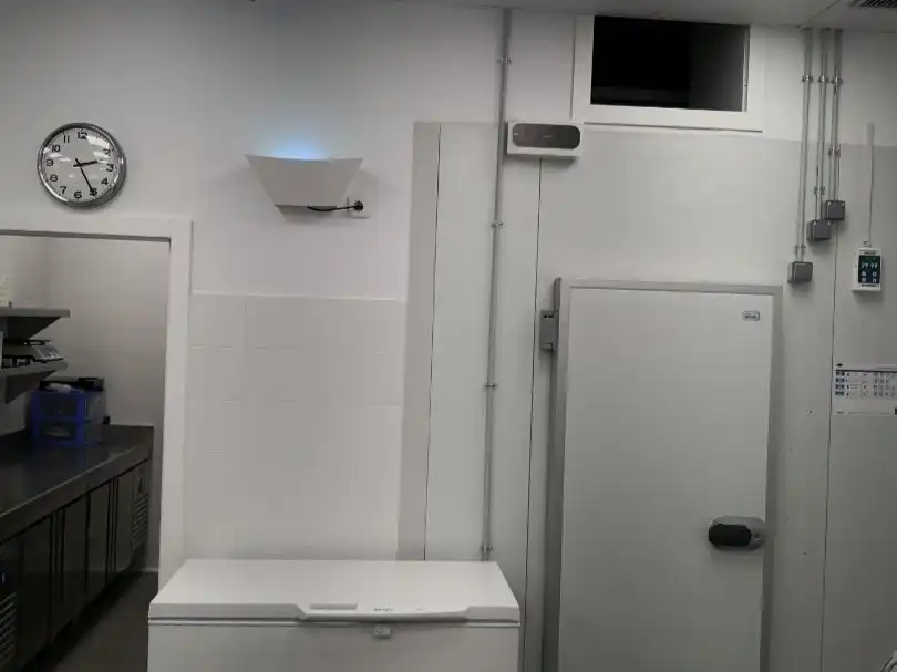 Baño de Local de alquiler en Tetuán