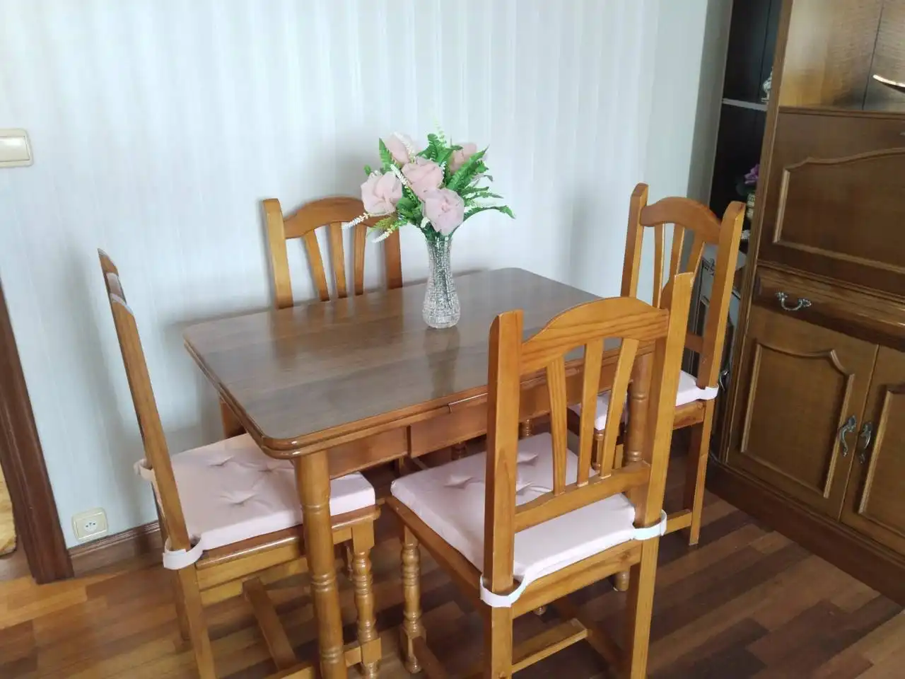Comedor de Piso de alquiler en Burgos con Calefacción, Parquet y Amueblado