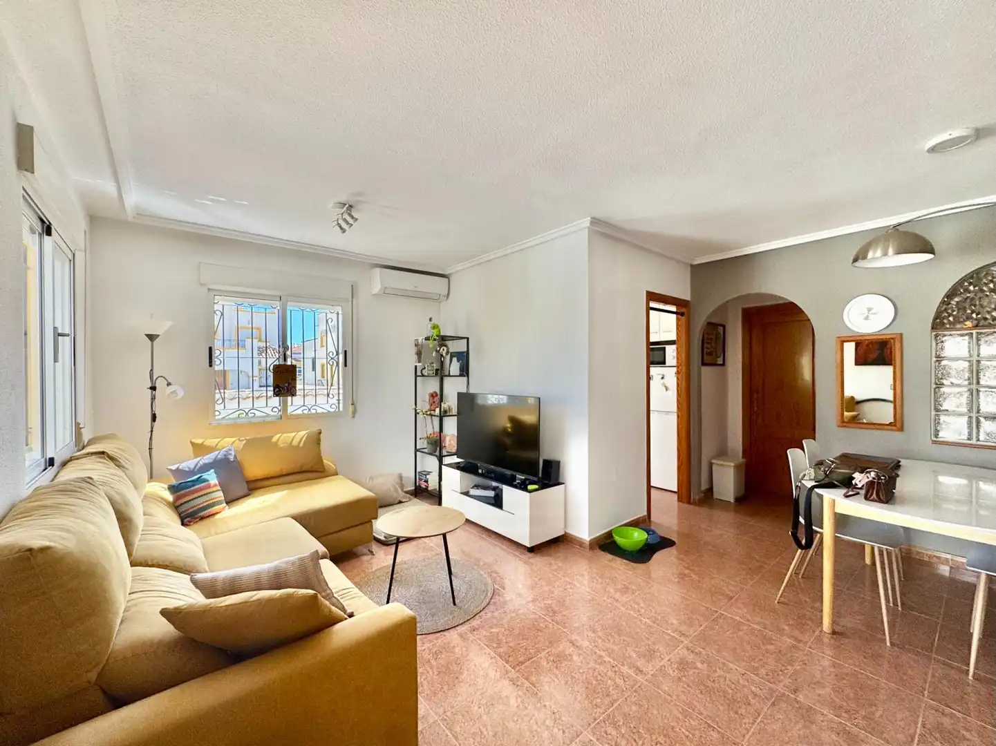 Sala de estar de Casa o chalet en venta en Orihuela con Aire acondicionado, Jardín privado y Terraza