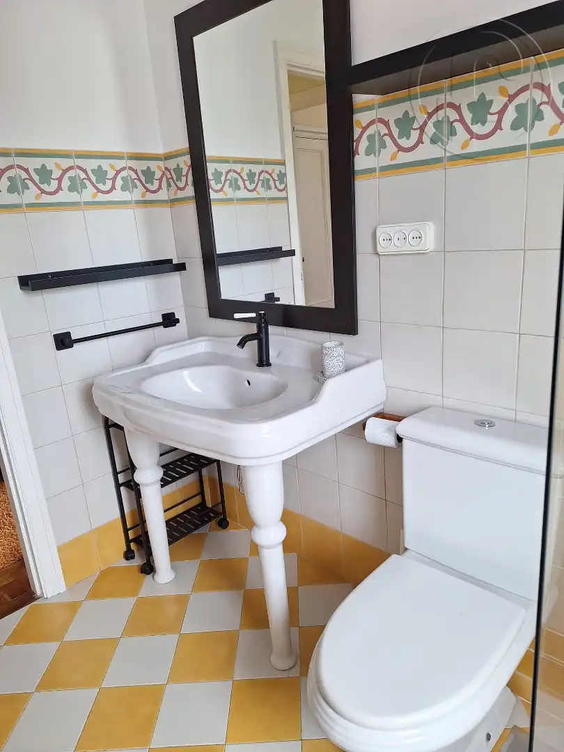 Bany de Pis de lloguer en Piélagos amb Calefacció, Parquet i Terrassa