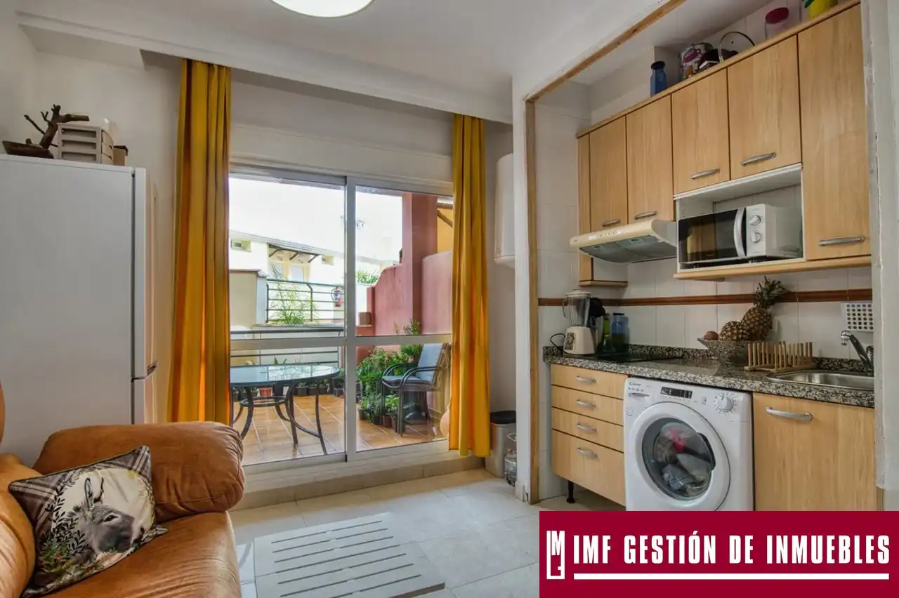 Außenansicht von Wohnung zum Verkauf in Rincón de la Victoria mit Terrasse, Möbliert und Gemeinschaftspool