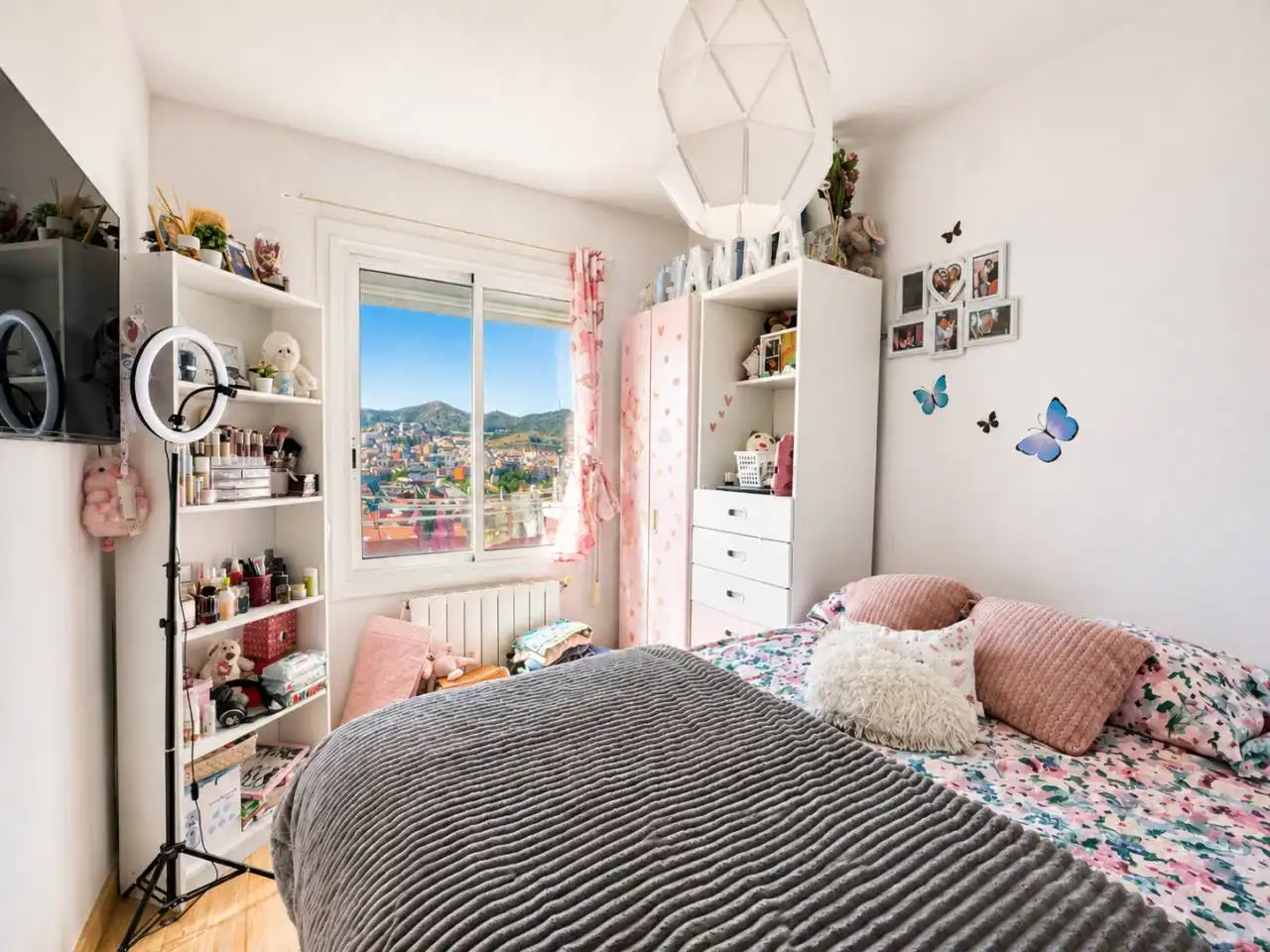 Bedroom of Flat for sale in Badalona  with Air Conditioner, Heating and Parquet flooring