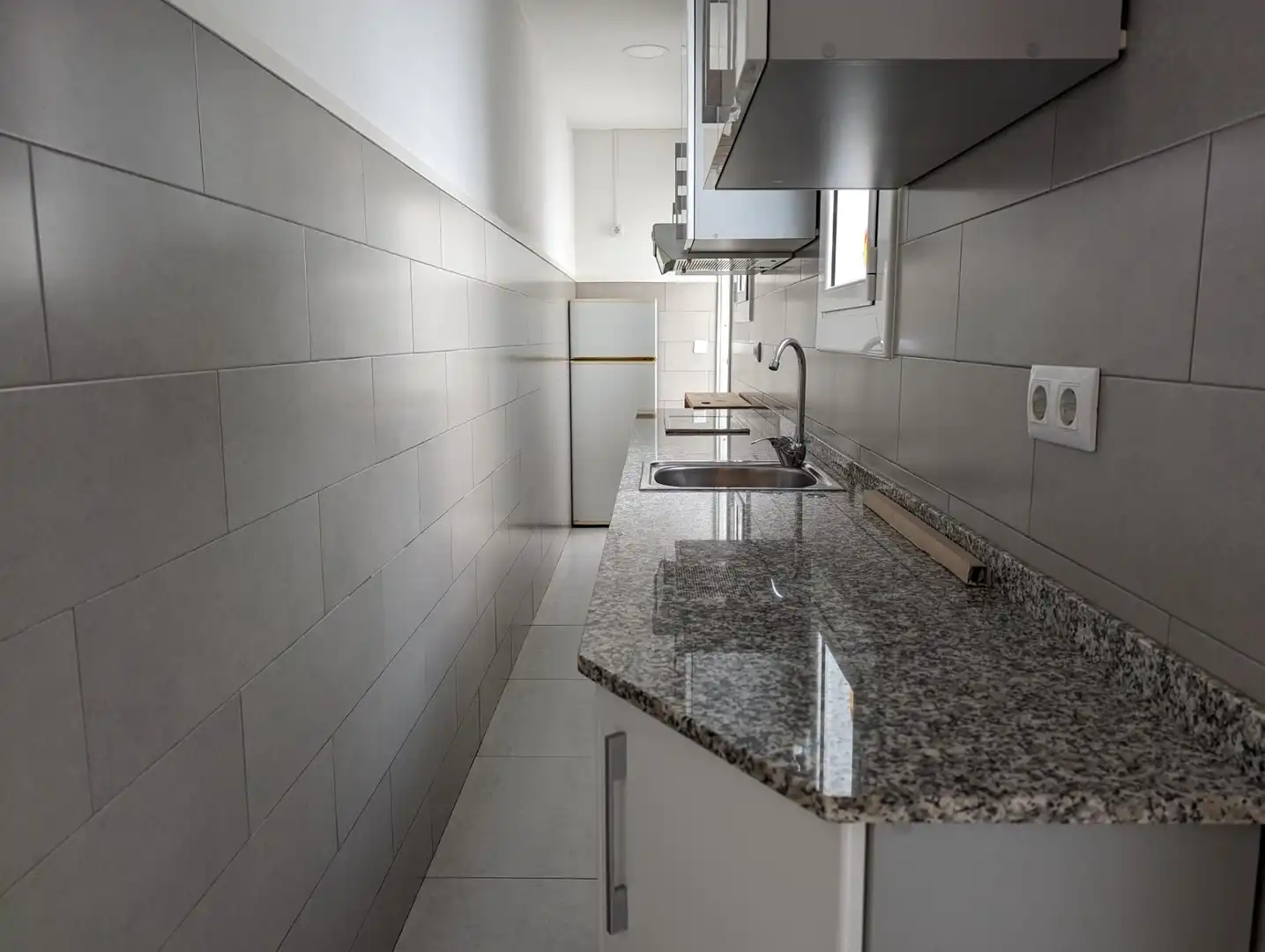 Cuina de Local de lloguer en Barcelona amb Aire condicionat