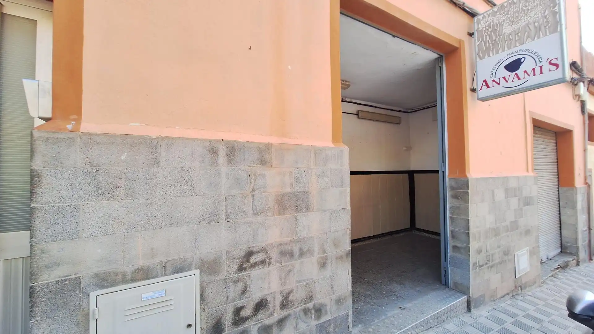Local comercial en venda a La Cuesta -Finca España