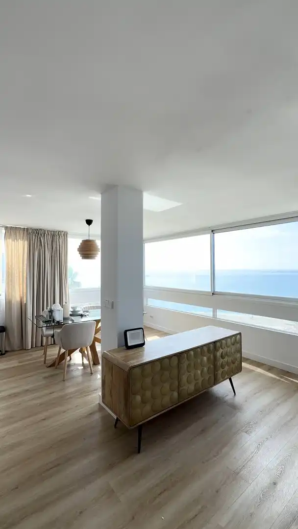 Menjador de Apartament de lloguer en Marbella amb Aire condicionat, Calefacció i Piscina