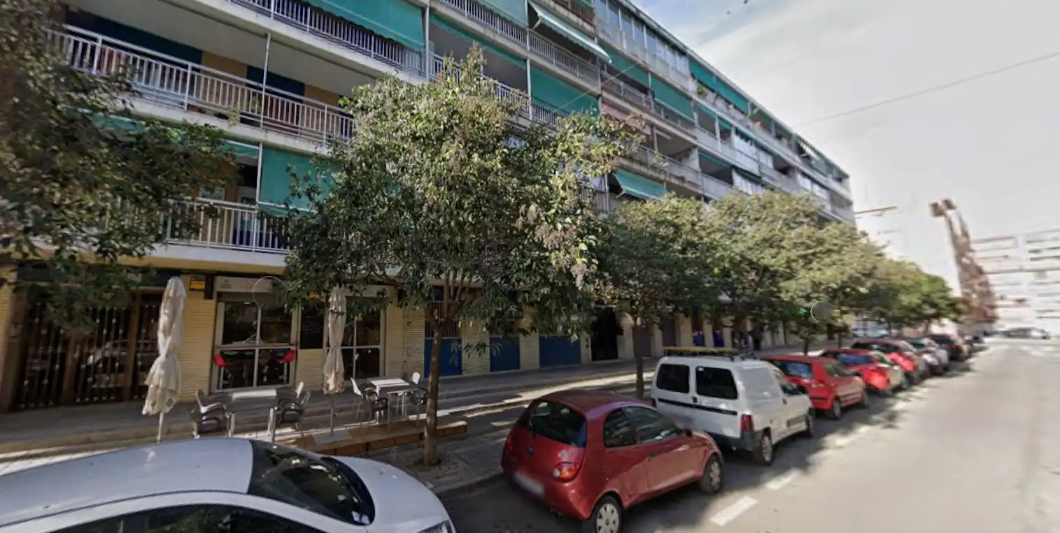 Vista exterior de Pis en venda en Pla - Carolinas