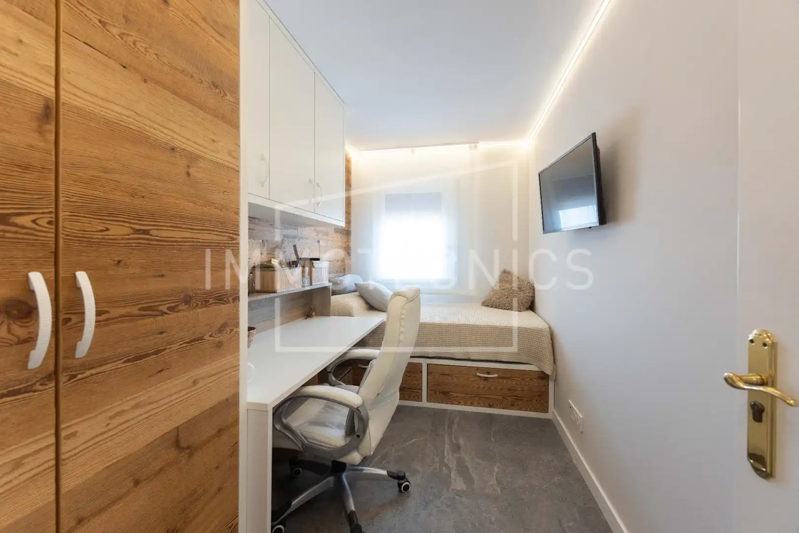 Bedroom of Attic for sale in Granollers  with Air Conditioner, Heating and Terrace