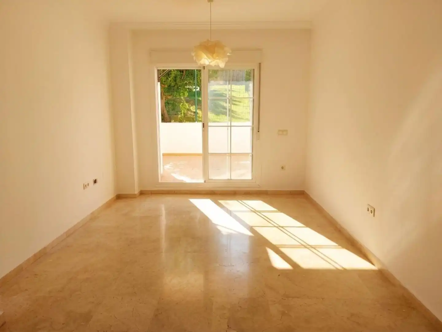 Ground floor for sale in Benalmádena  with Air Conditioner, Heating and Private garden