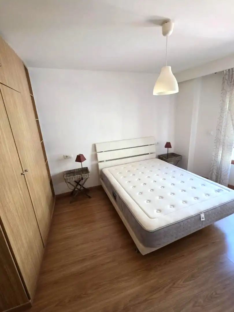 Habitación de Piso de alquiler en Ferrol con Calefacción, Amueblado y Horno