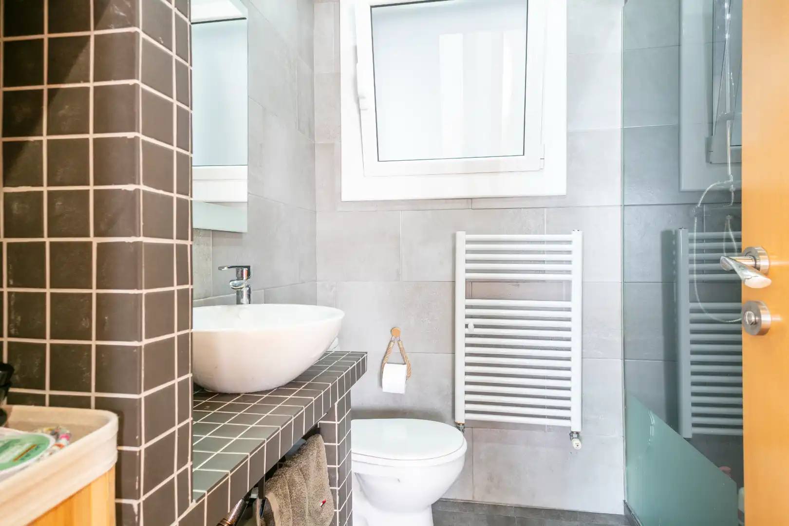 Bathroom of Flat for sale in Viladecans  with Air Conditioner, Heating and Balcony