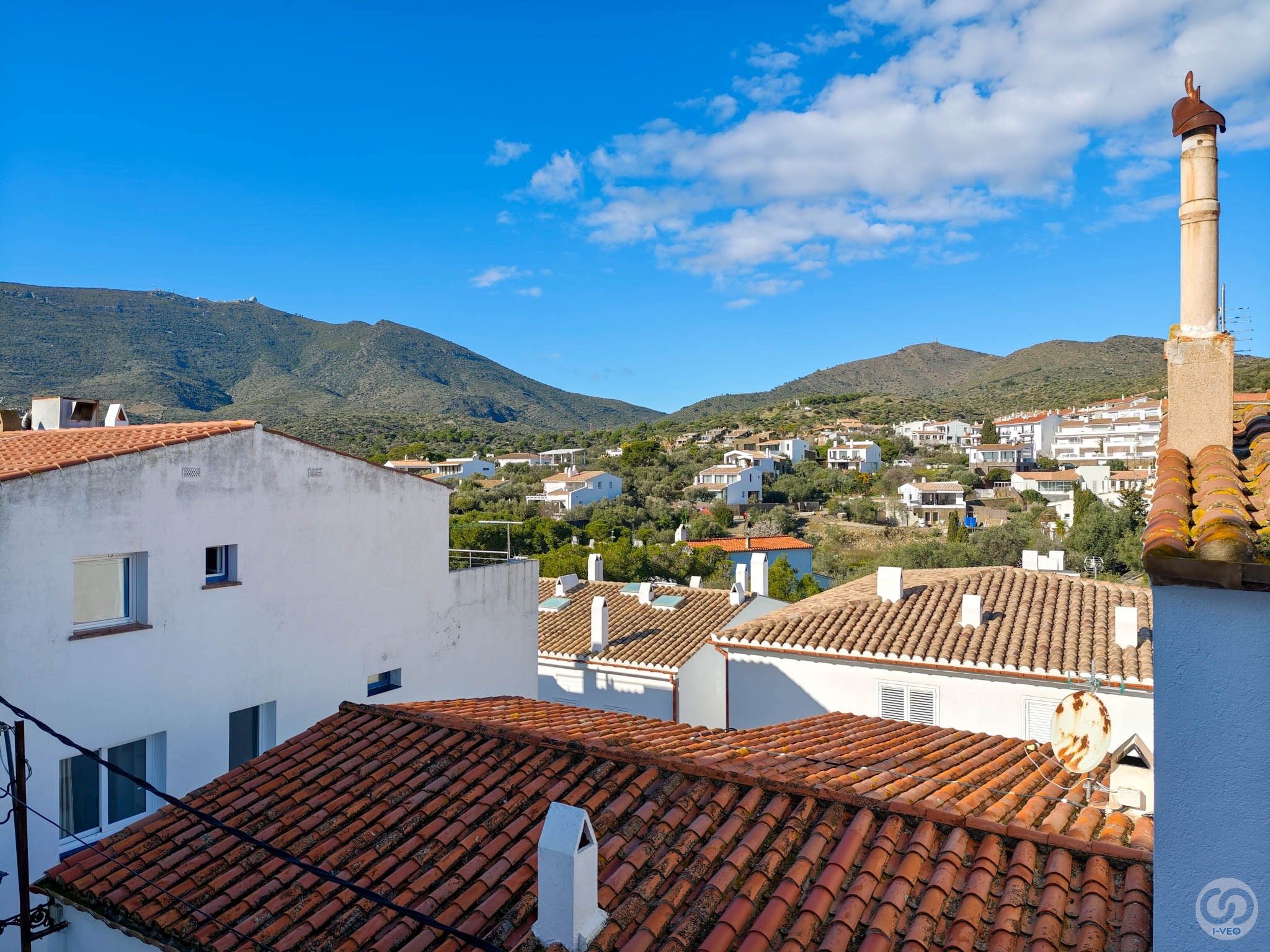 Vista exterior de Dúplex en venda en Cadaqués amb Aire condicionat, Calefacció i Traster