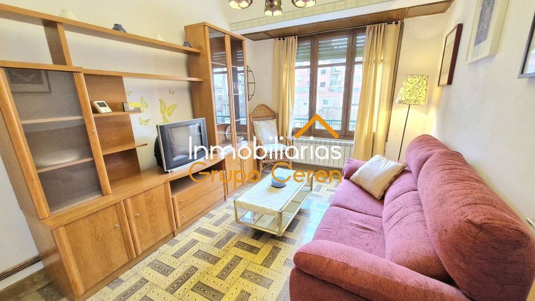 Sala d'estar de Pis de lloguer en Santo Domingo de la Calzada amb Calefacció i Terrassa