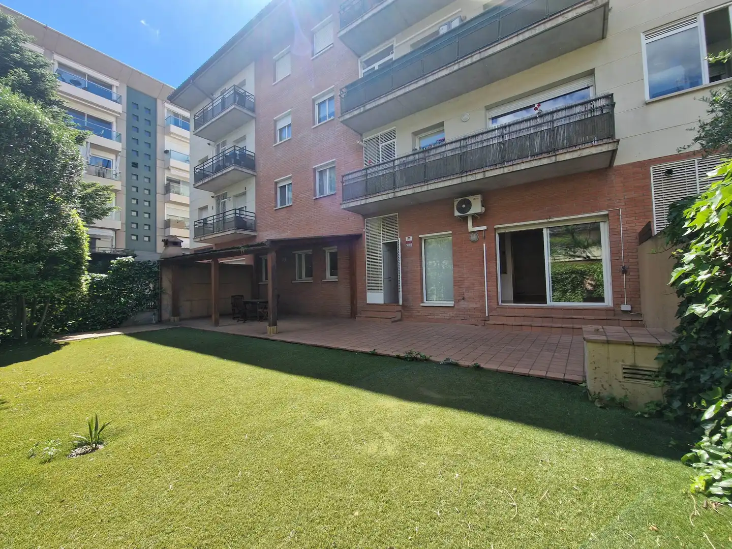 Exterior view of Ground floor for sale in Girona  with Air Conditioner, Heating and Terrace