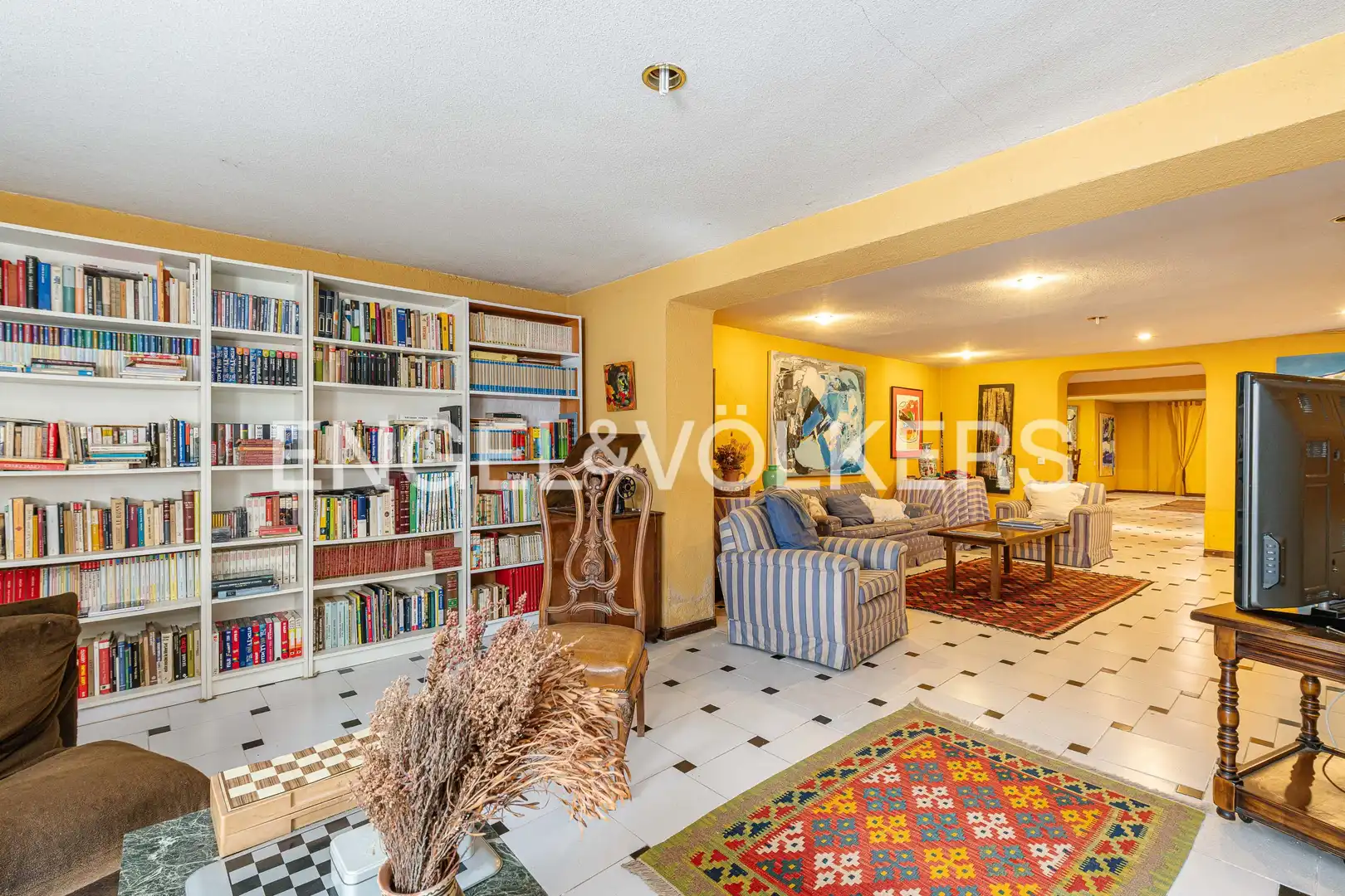 Sala de estar de Casa o chalet en venta en Pozuelo de Alarcón con Calefacción, Jardín privado y Piscina