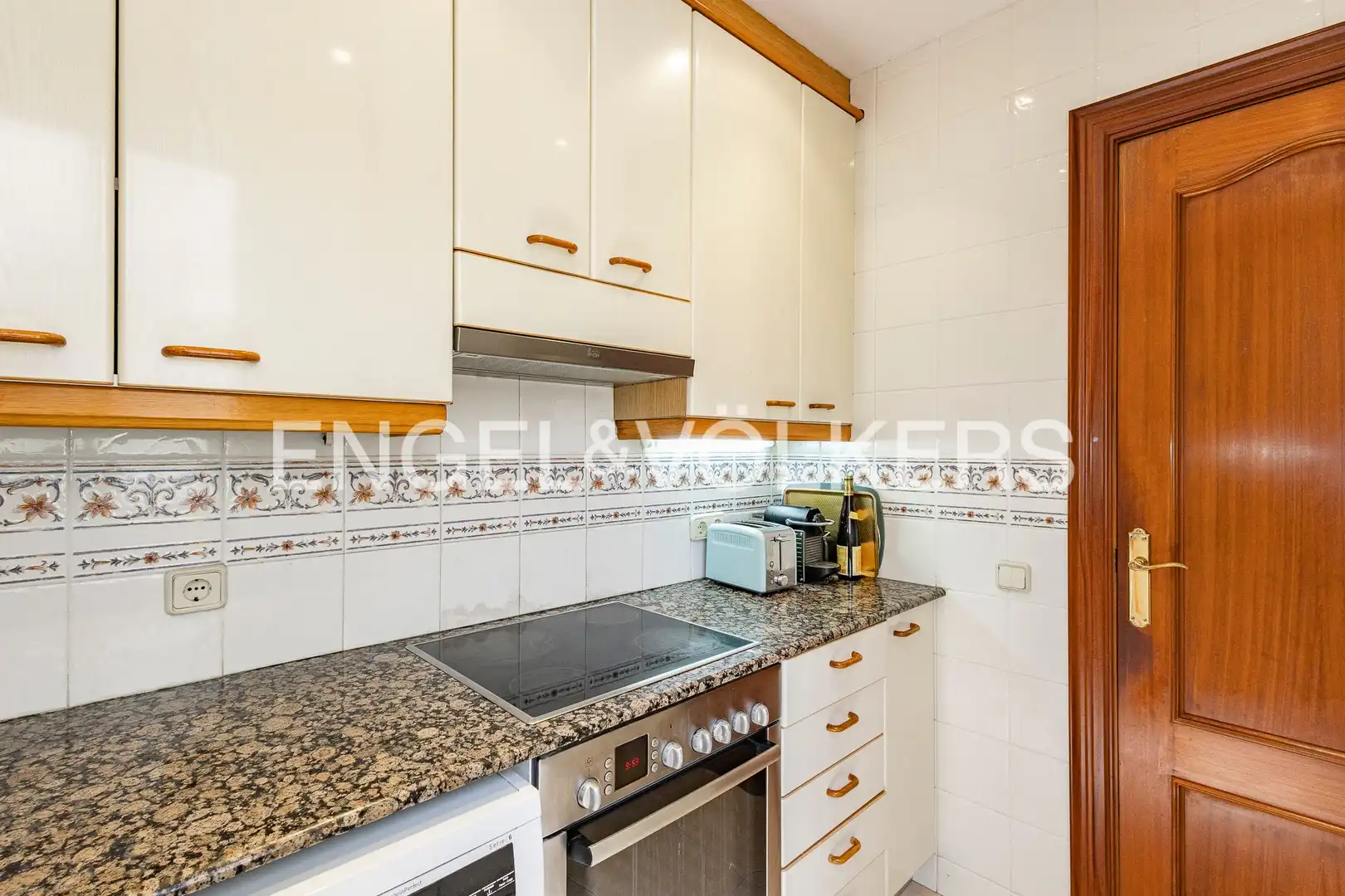 Kitchen of Flat for sale in Barcelona  with Air Conditioner, Heating and Parquet flooring