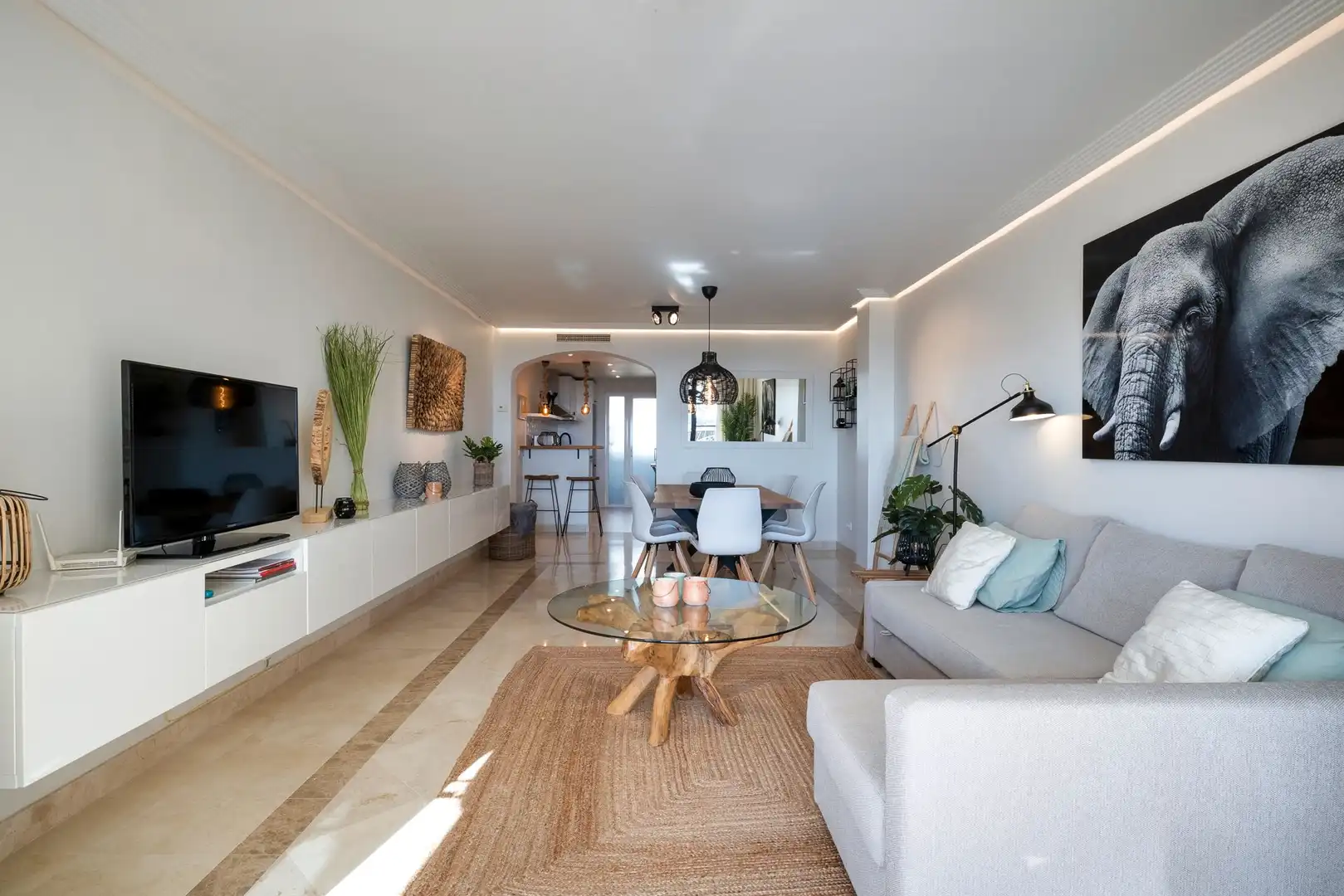 Wohnzimmer von Maisonette zur Miete in Benahavís mit Klimaanlage, Heizung und Privatgarten