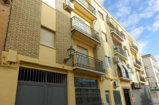 Local comercial en Venta en Calle Caridad 8 en La Carolina