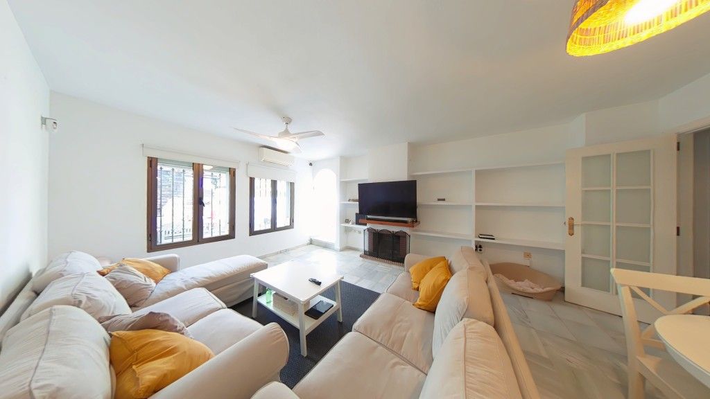 Living room of Single-family semi-detached for sale in Algarrobo  with Furnished and Community pool