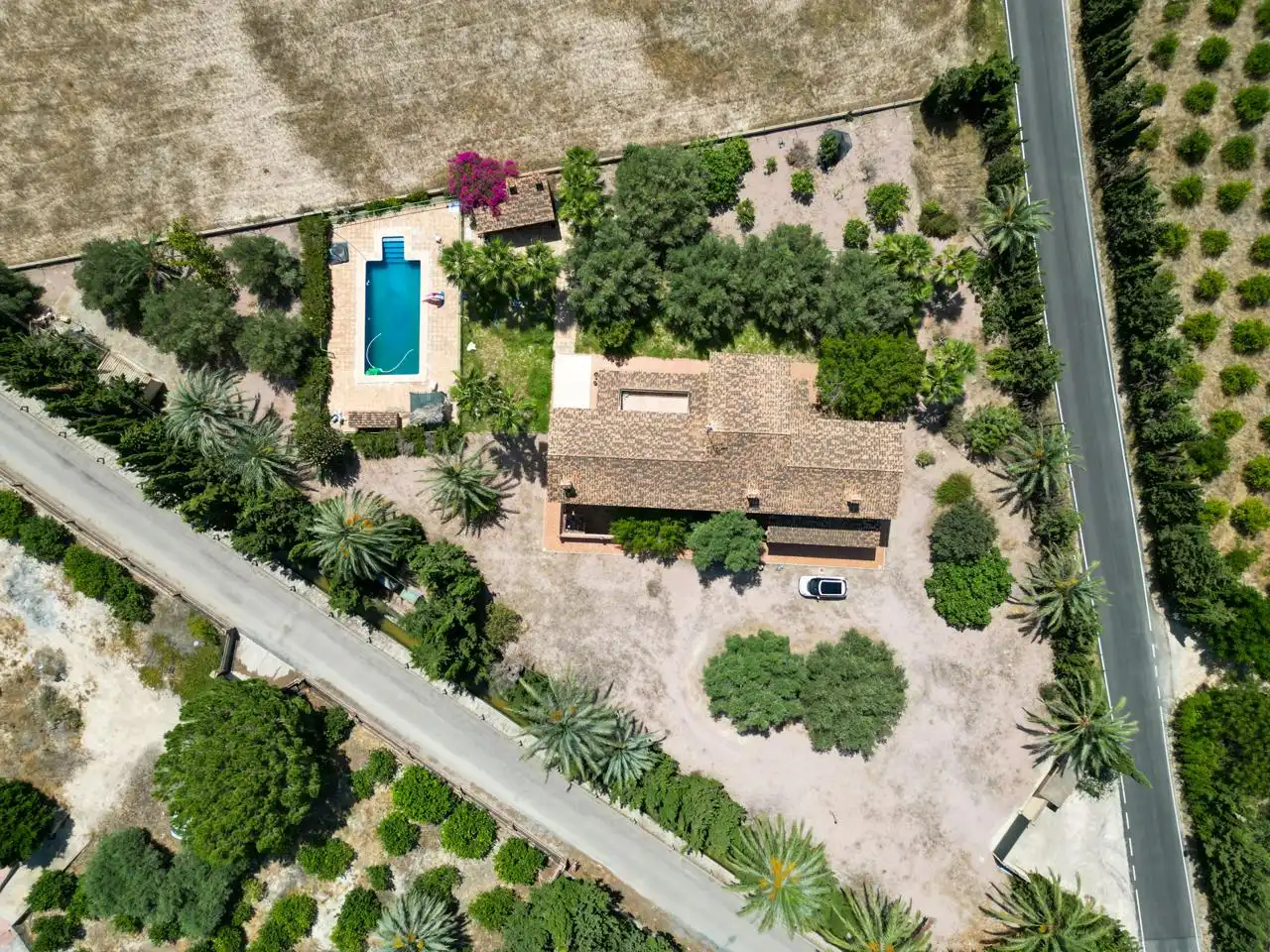 Vista exterior de Casa o xalet en venda en Elche / Elx amb Calefacció, Terrassa i Traster