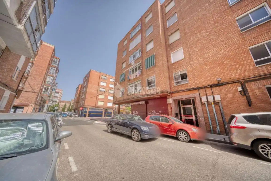 Vista exterior de Piso en venta en Valladolid