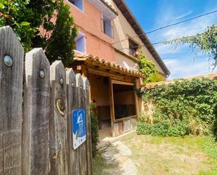 Vista exterior de Finca rústica en venda en Villarluengo amb Terrassa