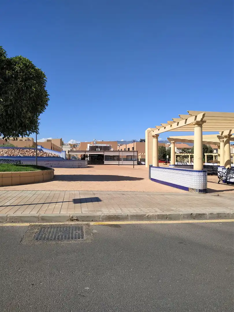 Vista exterior de Casa adosada en venta en Huércal de Almería con Jardín privado y Terraza