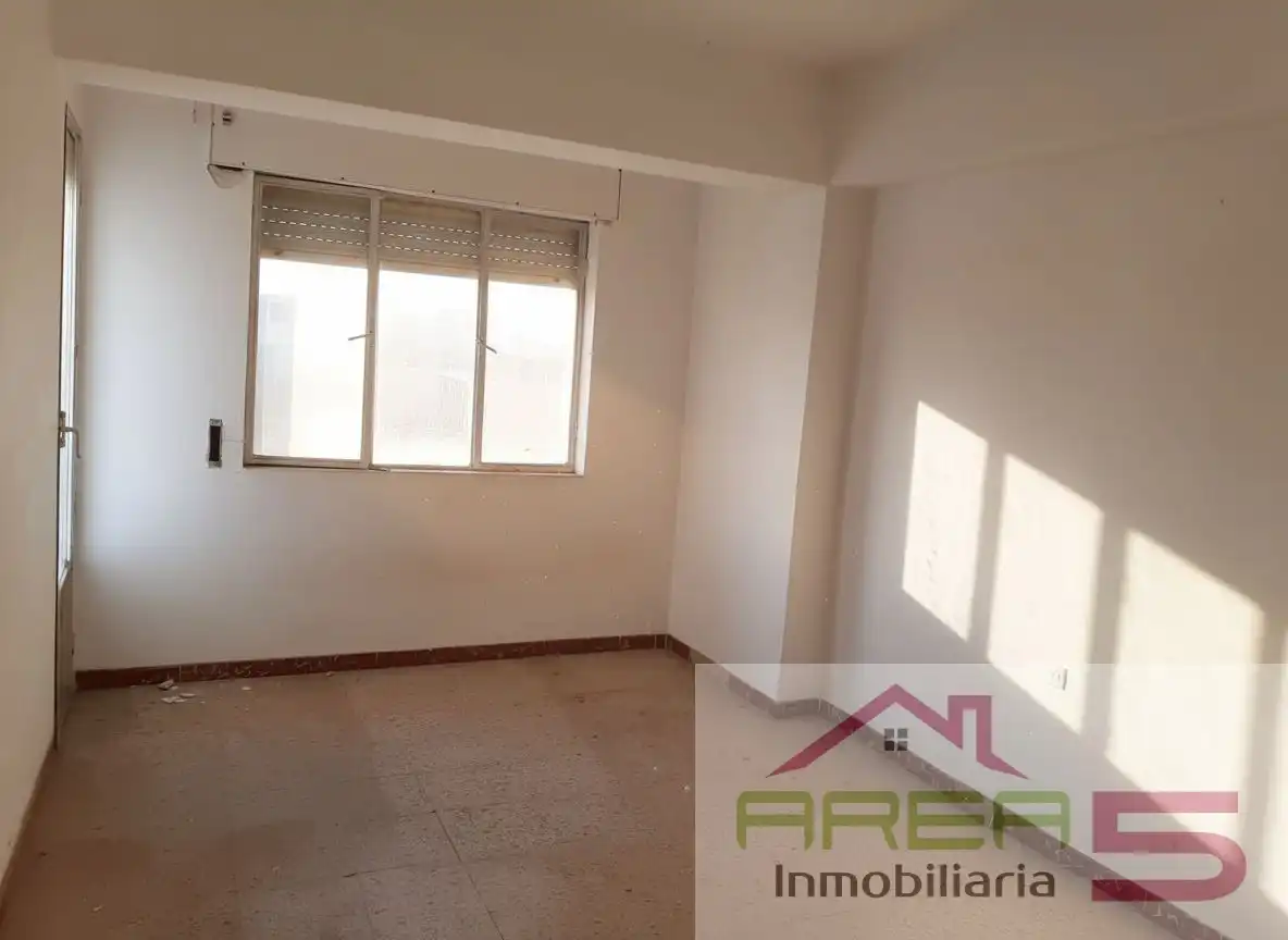 Habitación de Piso en venta en Almendralejo con Balcón