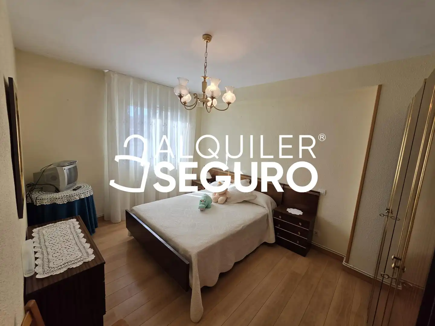 Habitación de Piso de alquiler en Burgos con Calefacción, Terraza y Amueblado