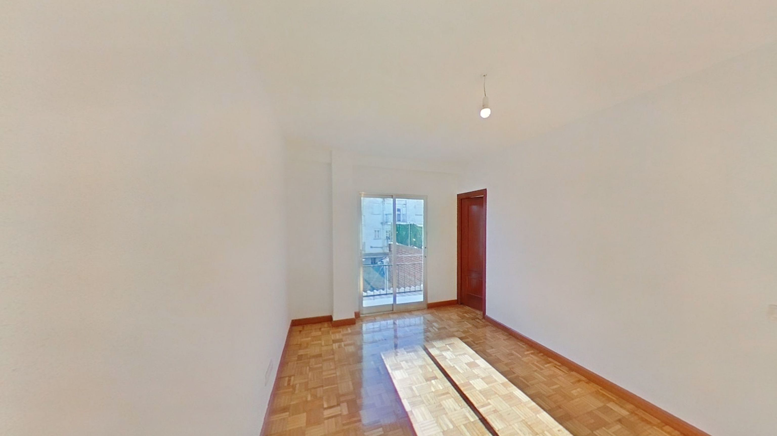 Bedroom of Flat to rent in  Madrid Capital  with Parquet flooring, Terrace and Oven