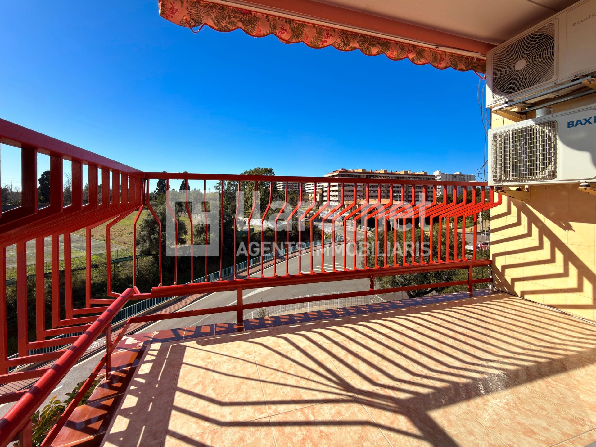 Terrace of Flat for sale in Vilanova i la Geltrú  with Air Conditioner and Terrace