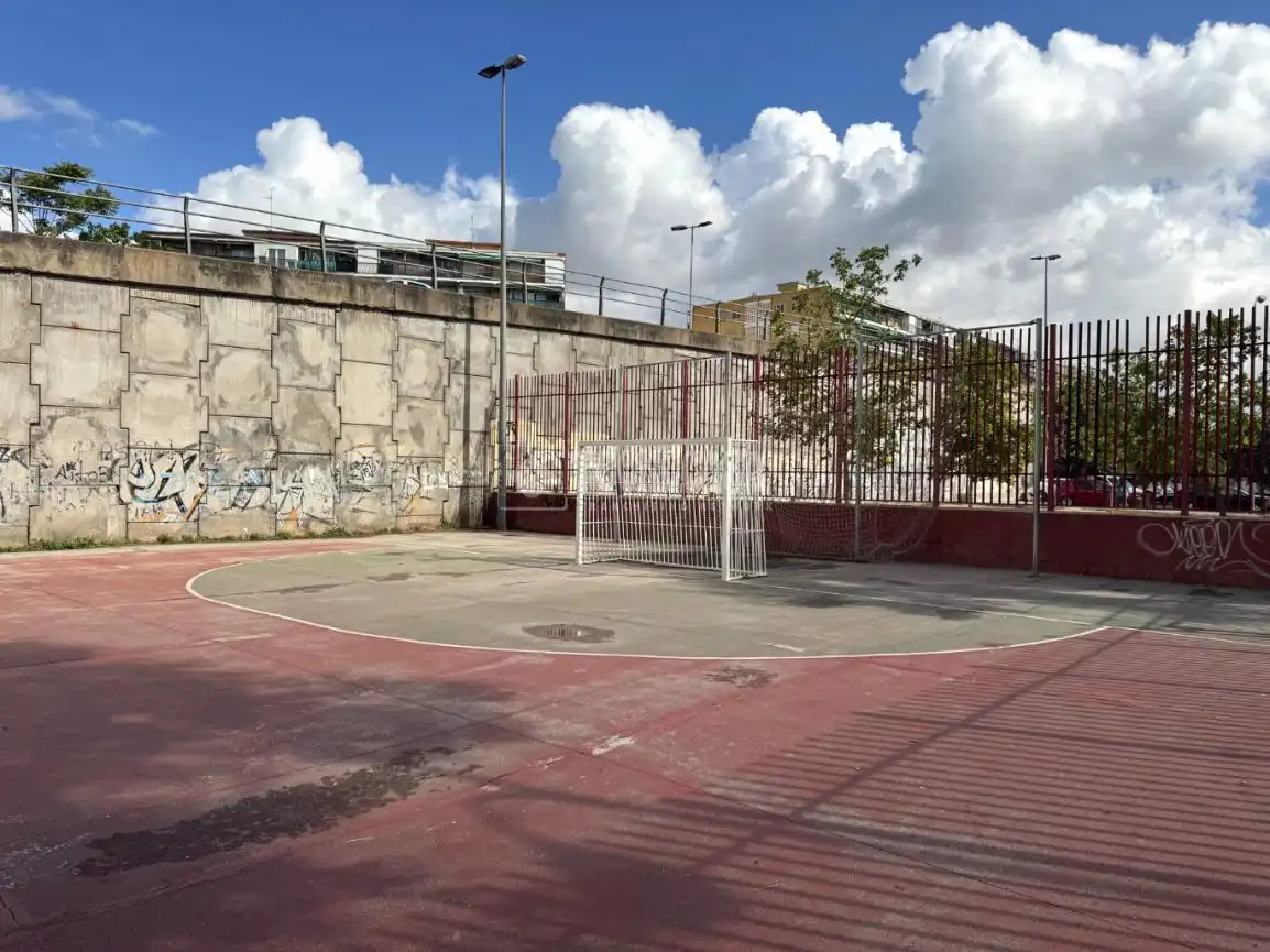 Vista exterior de Piso en venta en Alcalá de Henares