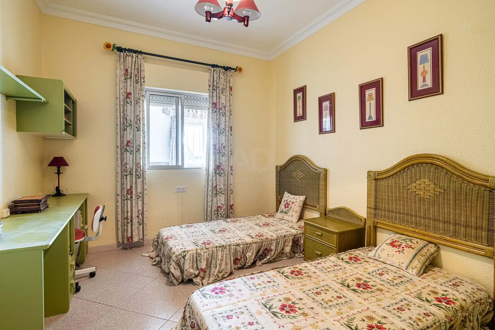 Dormitori de Casa o xalet en venda en Rociana del Condado amb Calefacció i Terrassa
