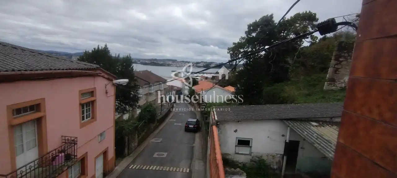 Vista exterior de Casa o xalet en venda en Ferrol amb Jardí privat i Traster