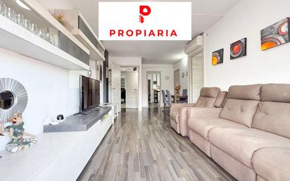 Vista exterior de Pis en venda en Sant Andreu de la Barca amb Aire condicionat, Parquet i Balcó