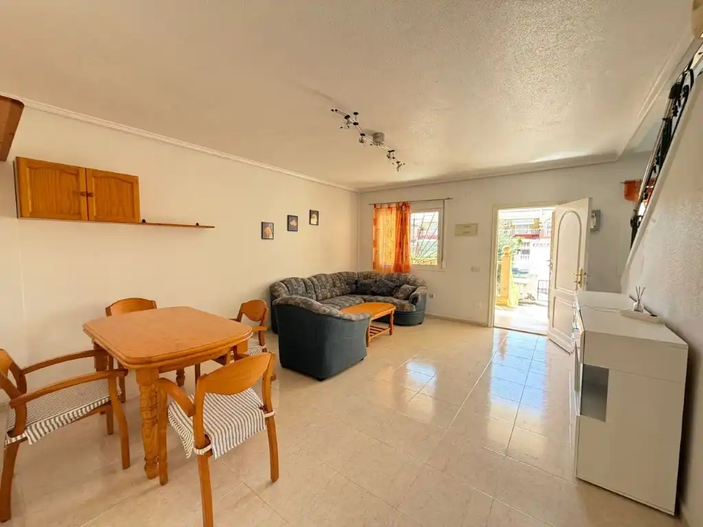 Sala d'estar de Casa o xalet en venda en Rojales amb Aire condicionat i Piscina